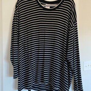 CAbi lightweight cozy tunic